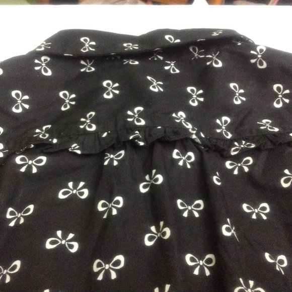 BABY GAP Toddler Size 3T Cutaway Style Collar Top - Picture 5 of 5